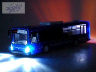 Autobus sterowany z otwieranymi drzwiami RC0282