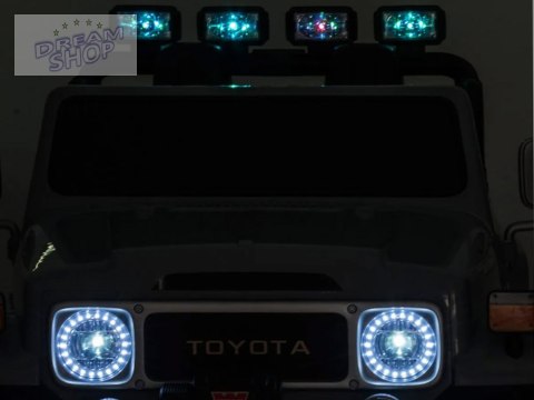 Autko na akumulator 2os Toyota Land Cruiser PA0285